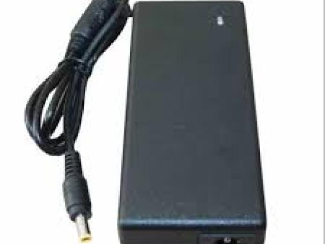 SAMSUNG 65W 19V 3.16AMP price in coimbatore SAMSUNG 65W 19V 3.16AMP price in coimbatore